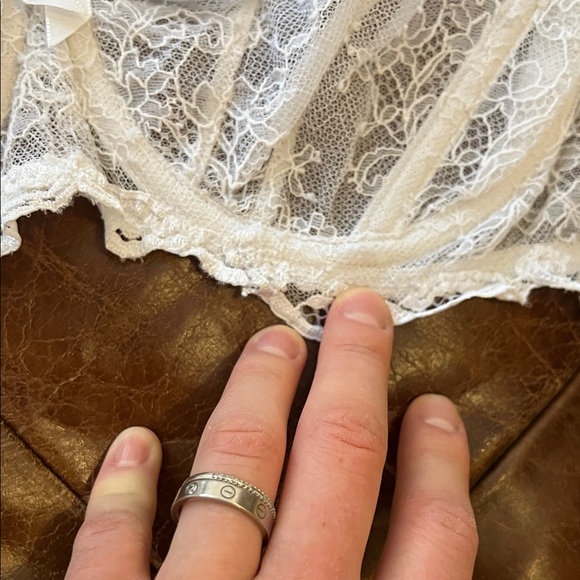 Agent Provocateur white love demi bra - Picture 6 of 12